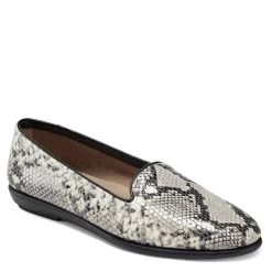 Aerosoles Betunia Loafer -Aerosoles Store BETUNIA 1753773 17 68446ad7 45ea 41e6 be22 9e15b9b88f03